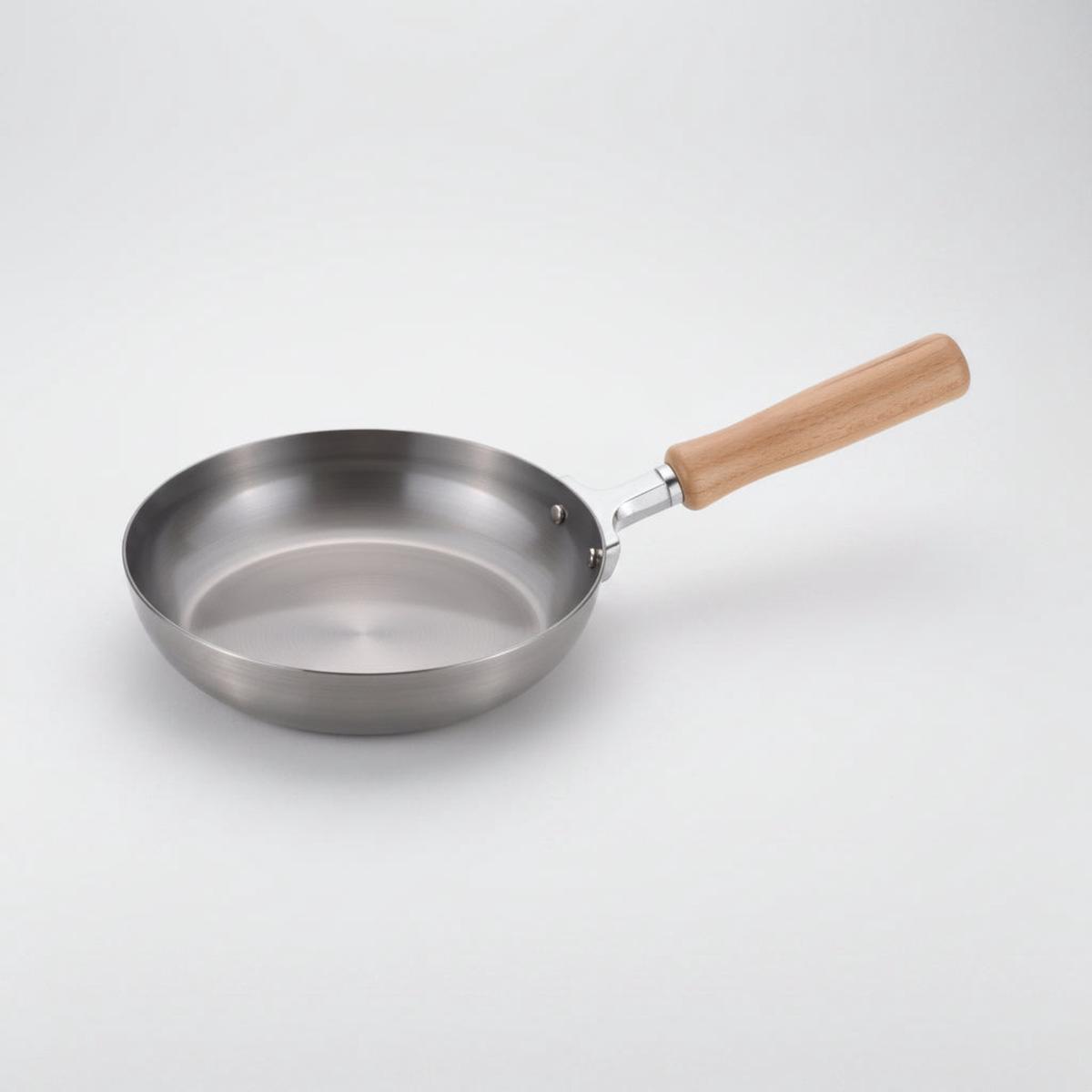 Chitose Wooden-Handled Iron Frying Pan 18cm