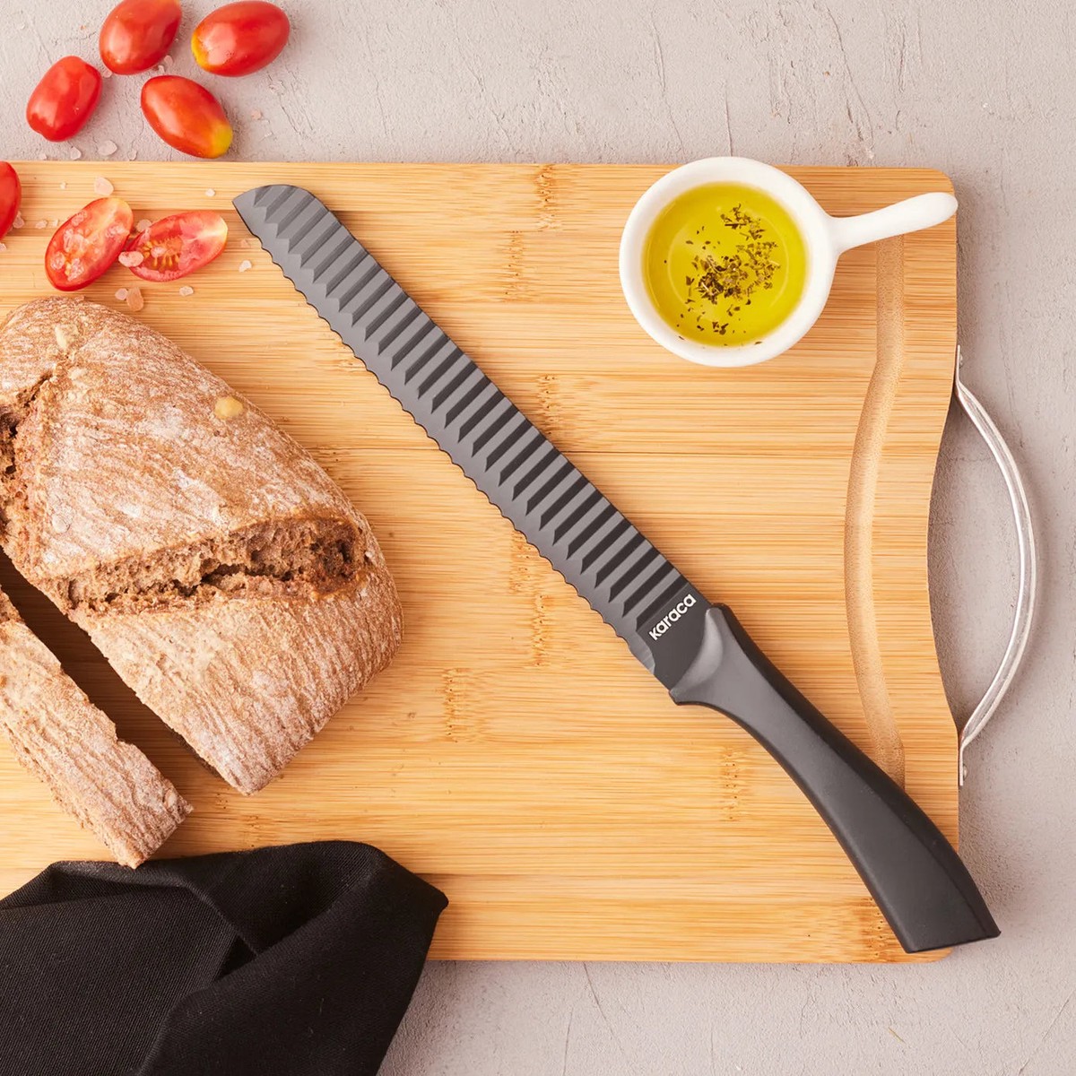 Karaca Momentum Bread Knife, 20cm, Black