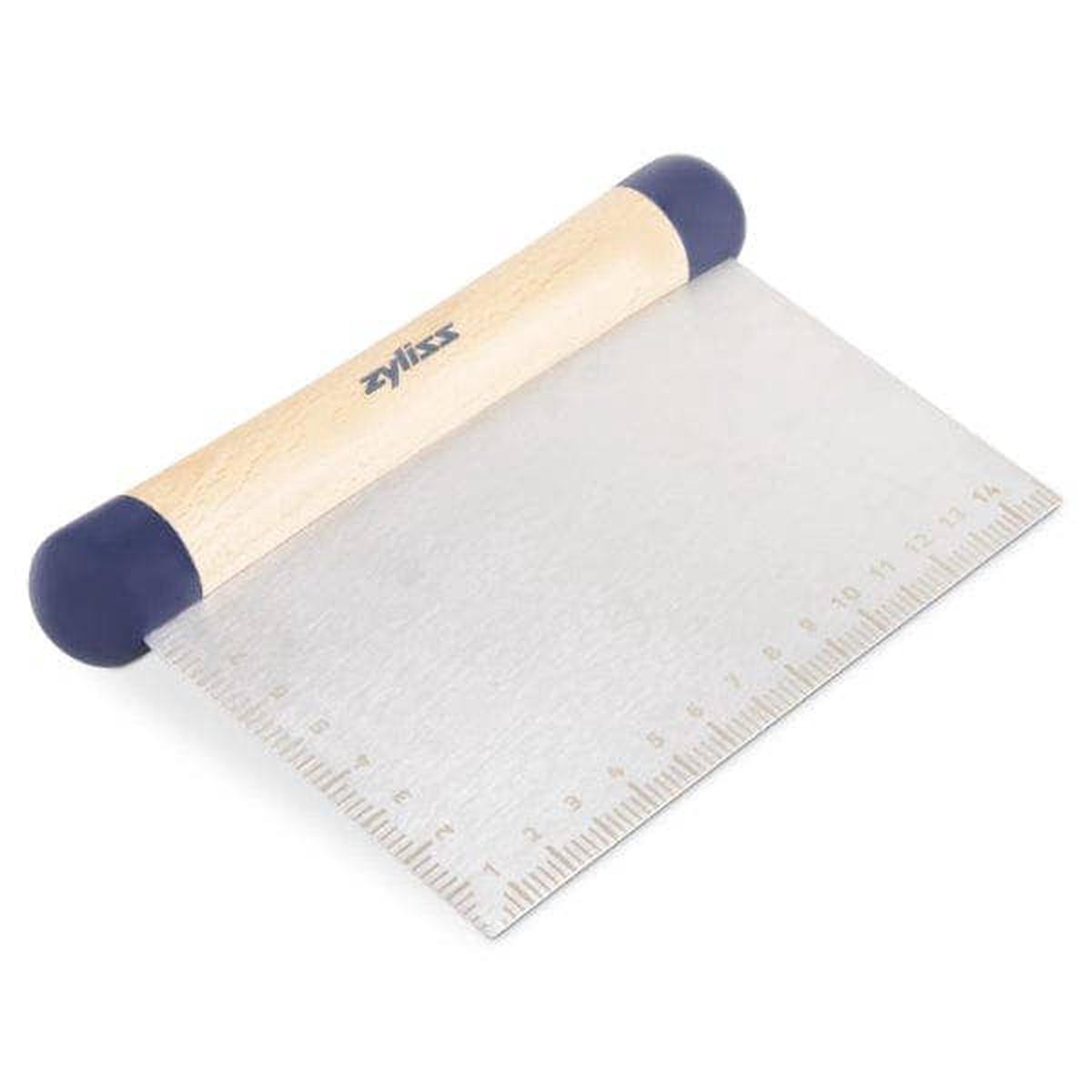 ZYLISS BENCH SCRAPER WITH MEASUREMENT MARKINGS